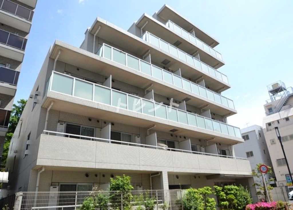 2K Mansion in Shinjuku, Tokyo - Image 1