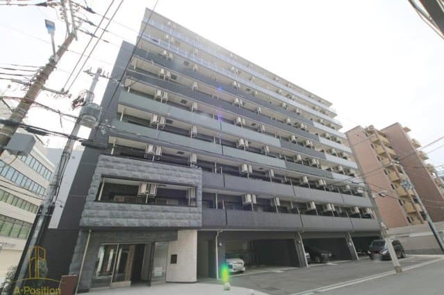 1K Mansion in Kita-ku, Osaka - Image 1