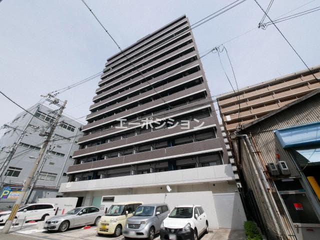 1K Mansion in Naniwa-ku, Osaka - Image 1