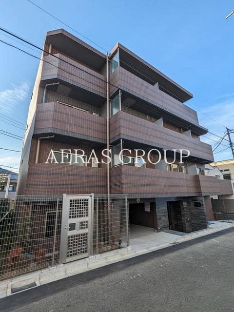 1LDK Mansion in Setagaya, Tokyo - Image 1