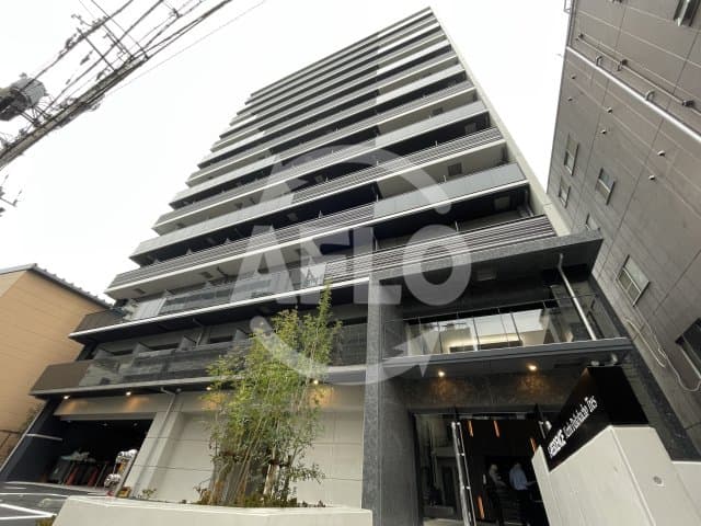 1K Mansion in Naniwa-ku, Osaka - Image 1