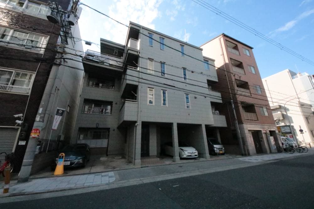 1DK Mansion in Naniwa-ku, Osaka - Image 1