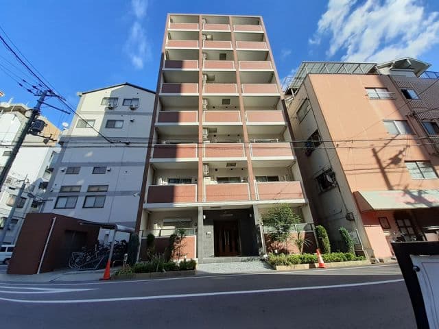 1LDK Mansion in Kita-ku, Osaka - Image 1