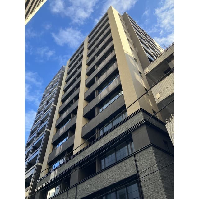 2LDK Mansion in Chiyoda, Tokyo - Image 1