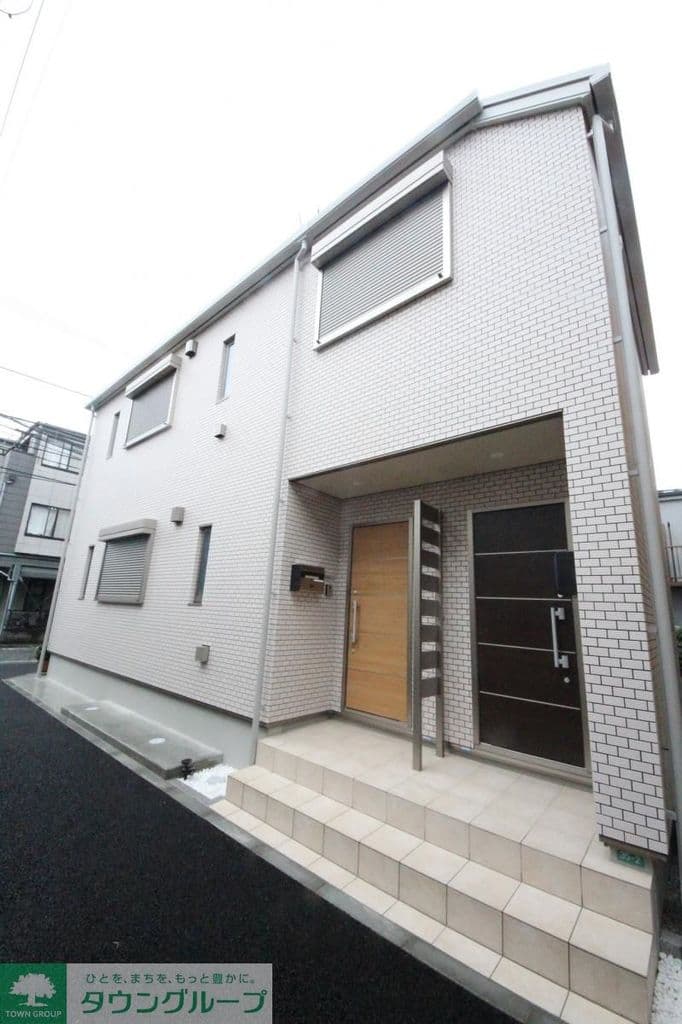 1LDK Apartment in Nakano, Tokyo - Image 1