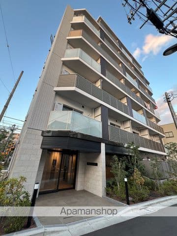 1LDK Mansion in Shinjuku, Tokyo - Image 1