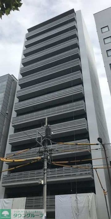1K Mansion in Chiyoda, Tokyo - Image 1