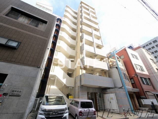 1K Mansion in Naniwa-ku, Osaka - Image 1