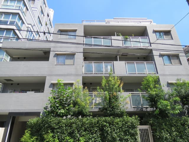 1LDK Mansion in Meguro, Tokyo - Image 1