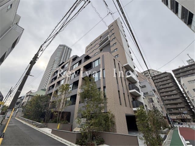 3LDK Mansion in Shinjuku, Tokyo - Image 1