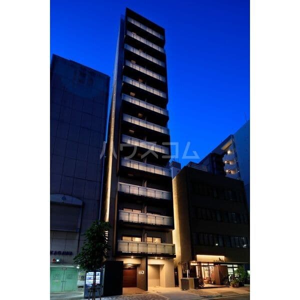 1LDK Mansion in Chuo-ku, Osaka - Image 1