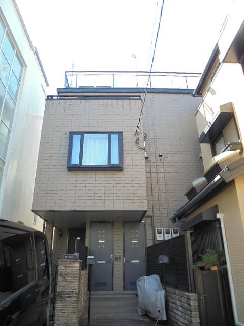 2LDK Mansion in Shibuya, Tokyo - Image 1