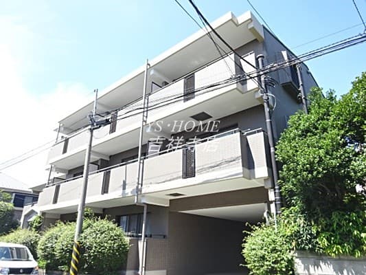 1LDK Mansion in Suginami, Tokyo - Image 1