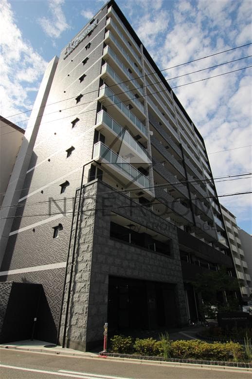 1K Mansion in Kita-ku, Osaka - Image 1