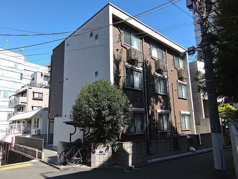 1K Mansion in Shibuya, Tokyo - Image 1