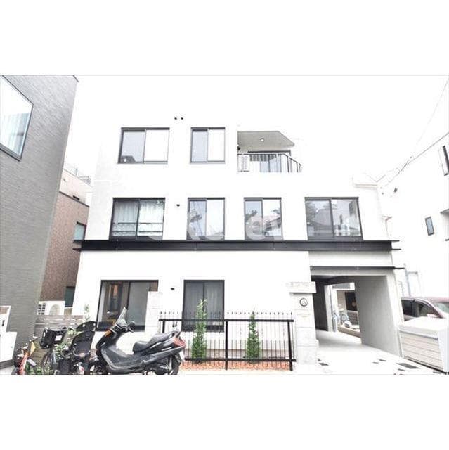 2LDK Mansion in Shinjuku, Tokyo