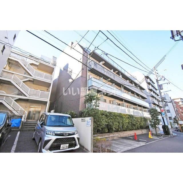 1K Mansion in Shinjuku, Tokyo - Image 1