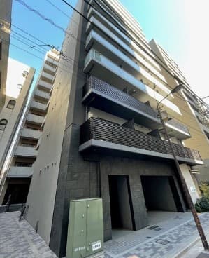 1K Mansion in Chiyoda, Tokyo - Image 1