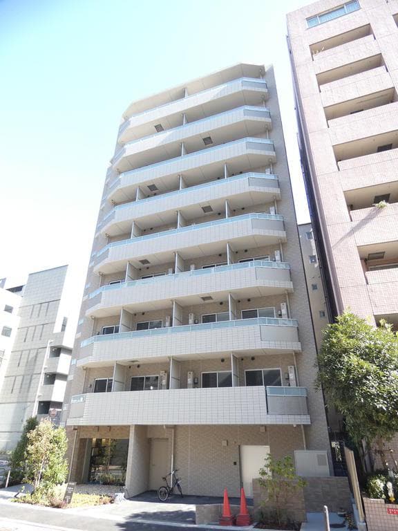 1DK Mansion in Chiyoda, Tokyo - Image 1