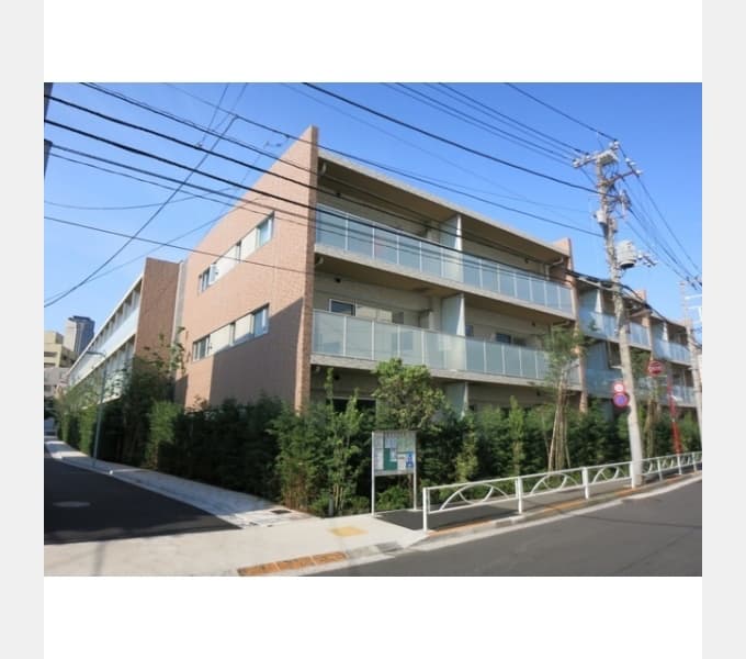 1K Mansion in Meguro, Tokyo - Image 1