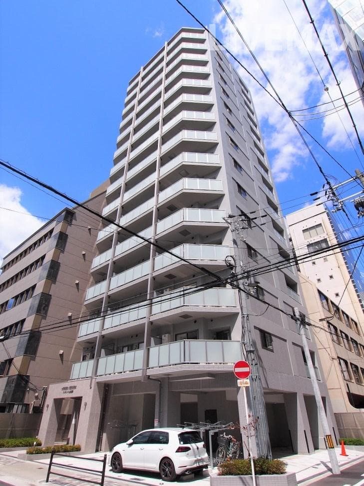 1LDK Mansion in Kita-ku, Osaka - Image 1