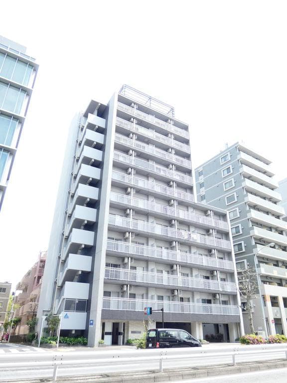 1K Mansion in Meguro, Tokyo - Image 1