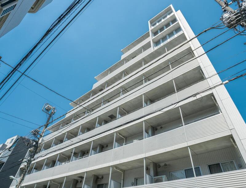 1K Mansion in Meguro, Tokyo - Image 1