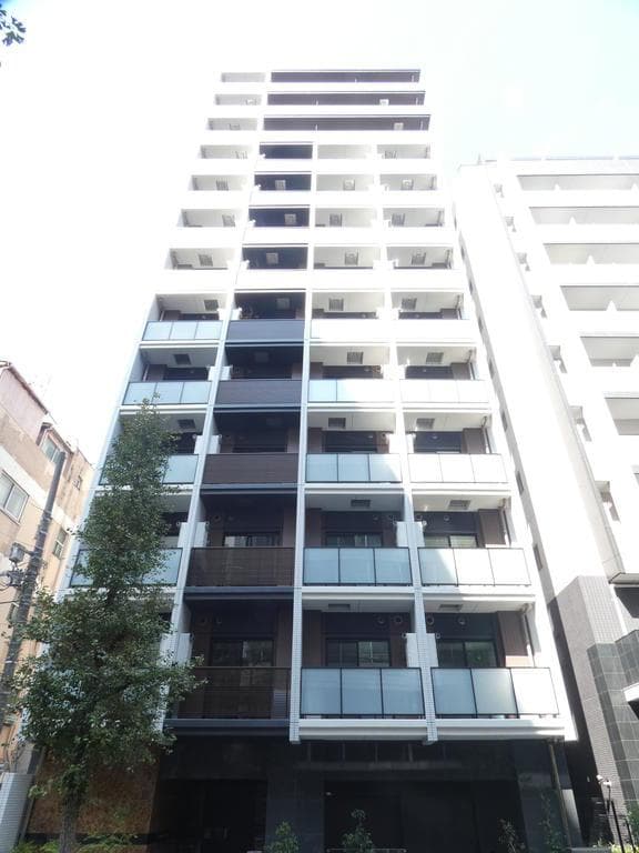 1K Mansion in Minato, Tokyo - Image 1