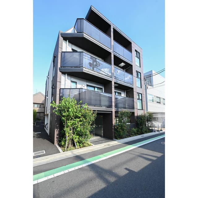 2LDK Mansion in Meguro, Tokyo - Image 1