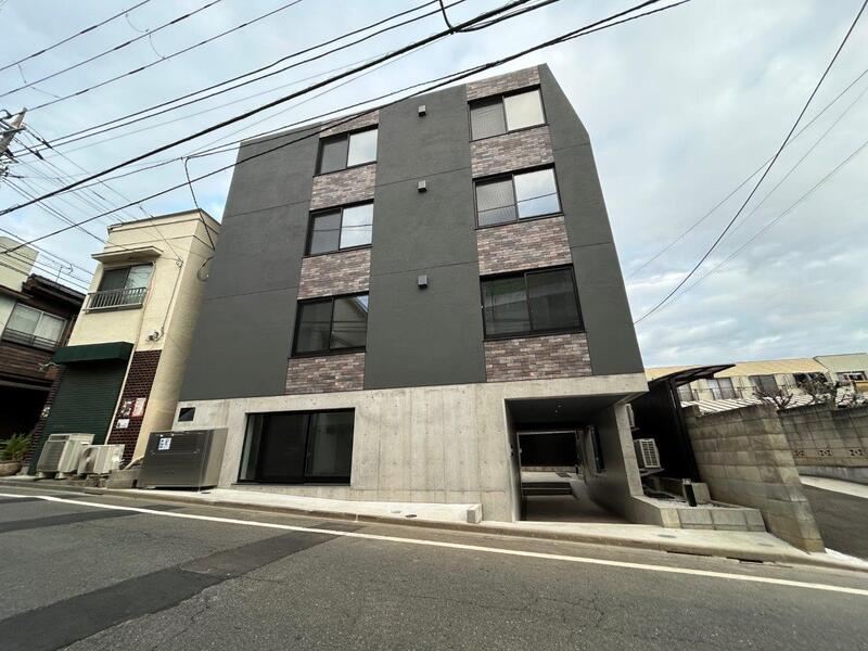 2LDK Mansion in Suginami, Tokyo - Image 1