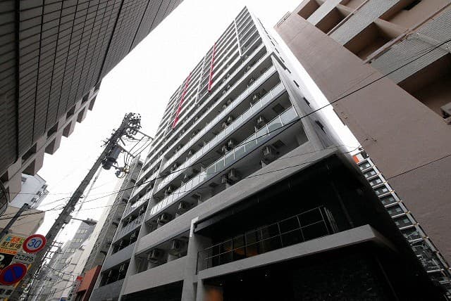1K Mansion in Naniwa-ku, Osaka - Image 1