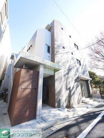 1LDK Mansion in Setagaya, Tokyo - Image 1