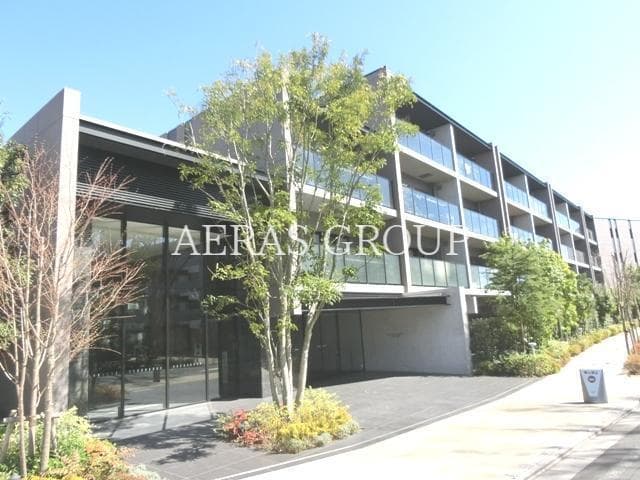 3LDK Mansion in Suginami, Tokyo - Image 1