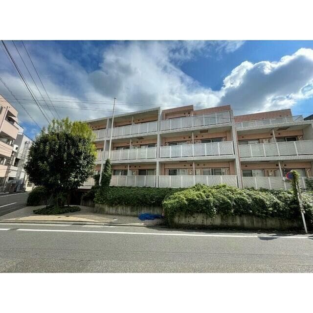 1K Mansion in Shibuya, Tokyo - Image 1
