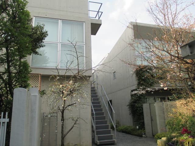 1LDK Mansion in Shinjuku, Tokyo - Image 1