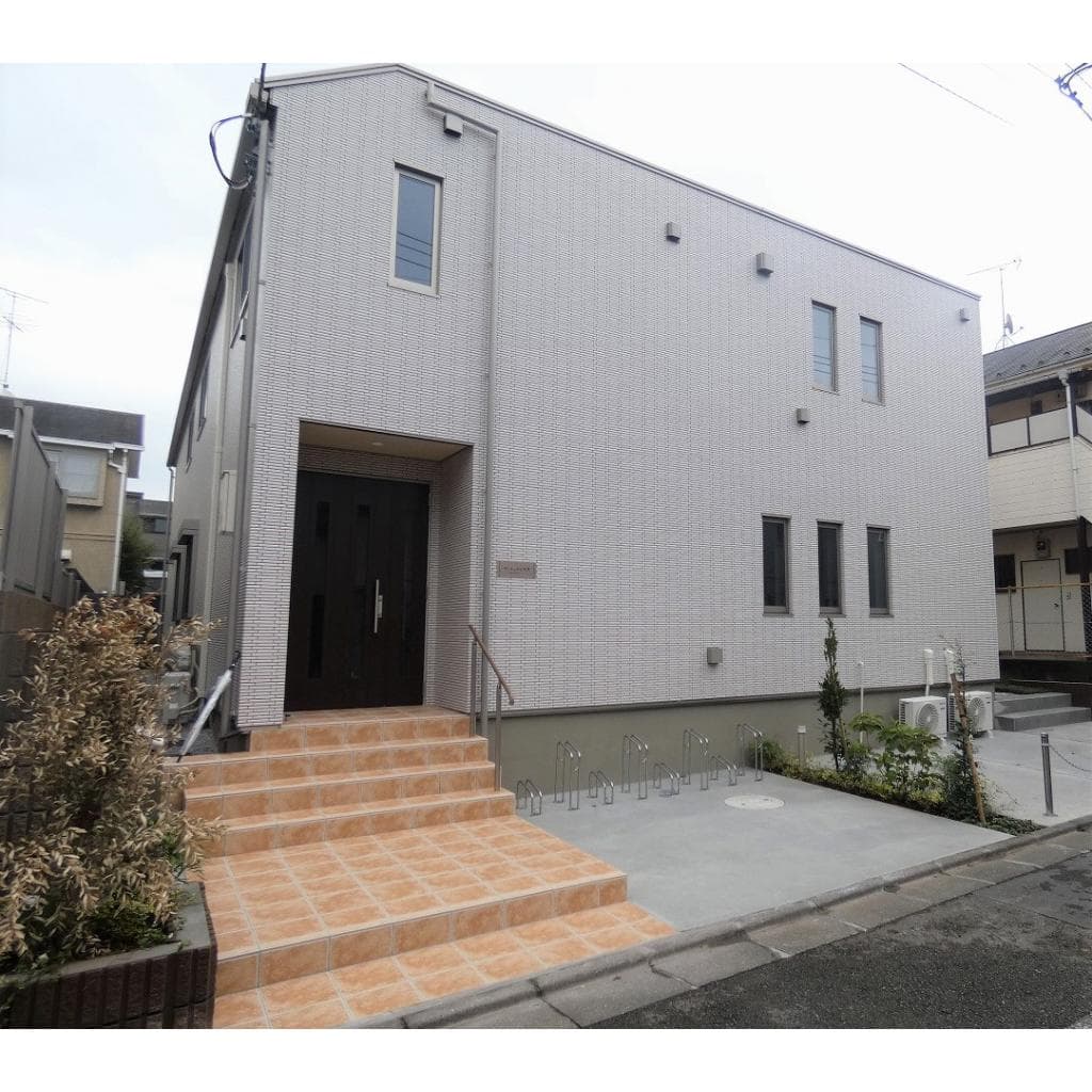 1LDK Apartment in Setagaya, Tokyo - Image 1