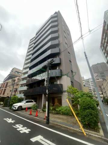 1LDK Mansion in Minato, Tokyo - Image 1