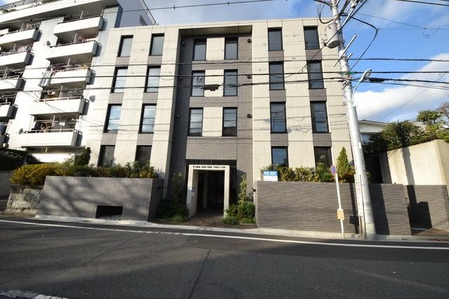 1LDK Mansion in Suginami, Tokyo - Image 1