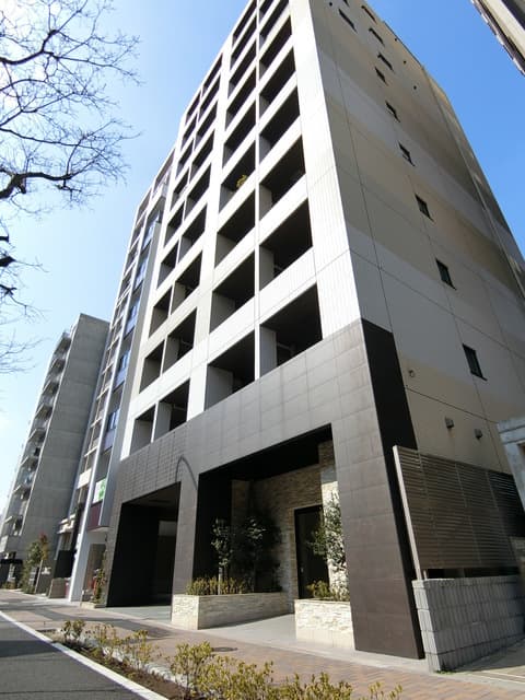 1K Mansion in Minato, Tokyo - Image 1