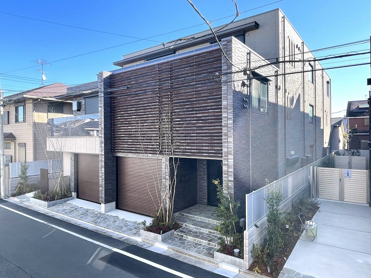 2LDK Mansion in Toshima, Tokyo - Image 1
