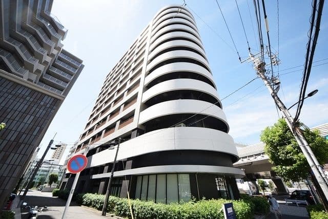 1LDK Mansion in Minato, Tokyo - Image 1