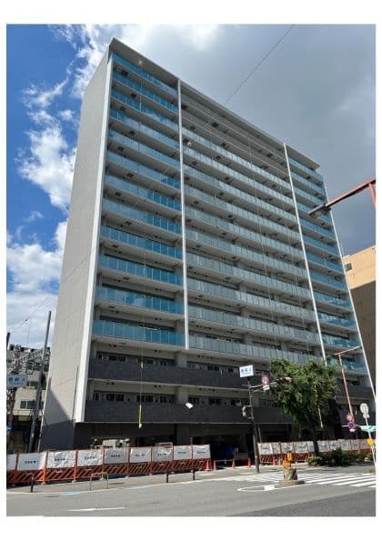 1K Mansion in Kita-ku, Osaka - Image 1