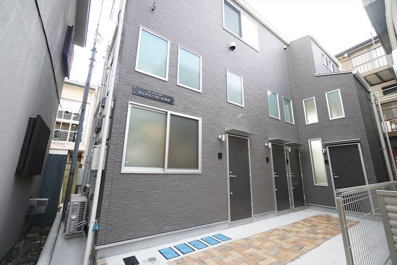 2LDK Apartment in Setagaya, Tokyo - Image 1