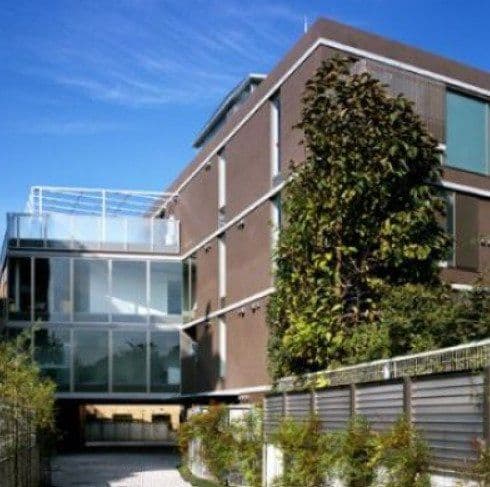 1LDK Mansion in Minato, Tokyo - Image 1