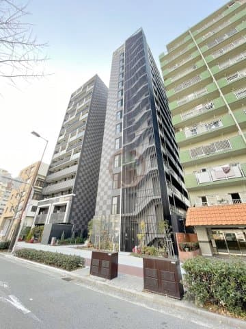 1K Mansion in Naniwa-ku, Osaka - Image 1