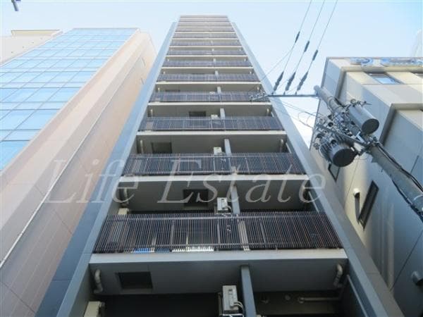 1LDK Mansion in Chuo-ku, Osaka - Image 1