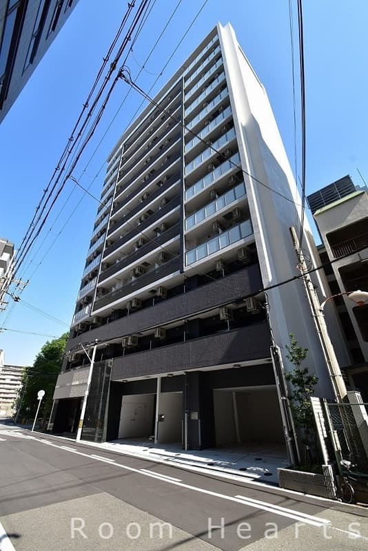1K Mansion in Kita-ku, Osaka - Image 1