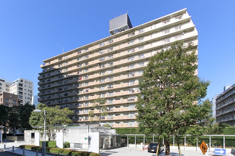 1LDK Mansion in Shibuya, Tokyo - Image 1