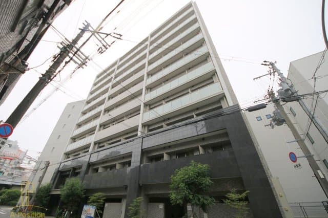 1K Mansion in Kita-ku, Osaka - Image 1