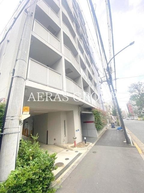 1K Mansion in Shibuya, Tokyo - Image 1